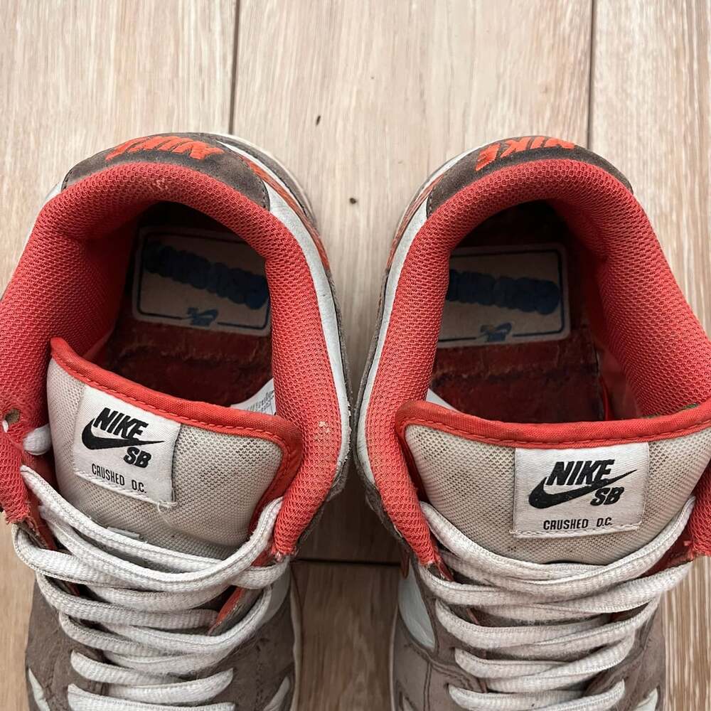 Nike SB Dunk Low Crushed D.C. Golden Hour - Picture 5 of 8